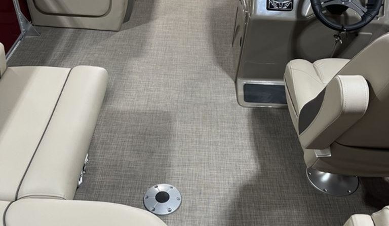 Sun Tracker Party Barge 22 DLX