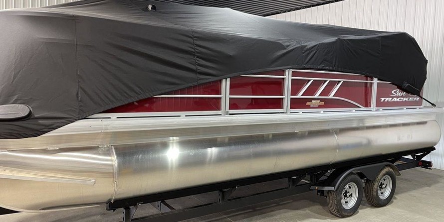 Sun Tracker Party Barge 22 DLX