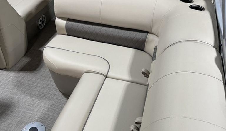 Sun Tracker Party Barge 22 DLX