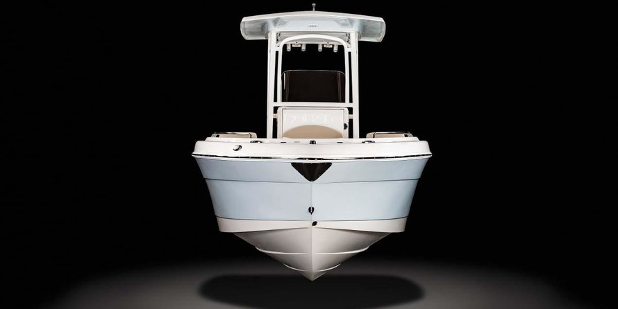 Robalo R222 Center Console