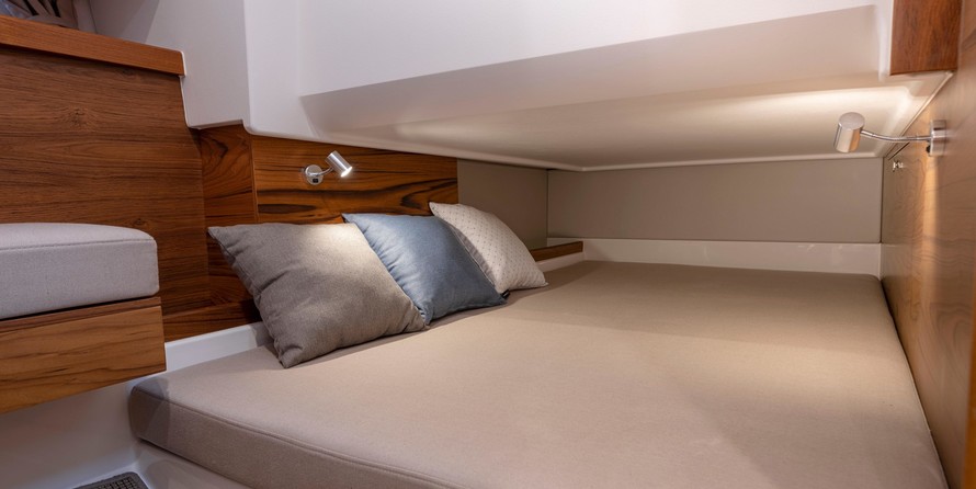 Seafarer 535 pilot boat - inboard diesel