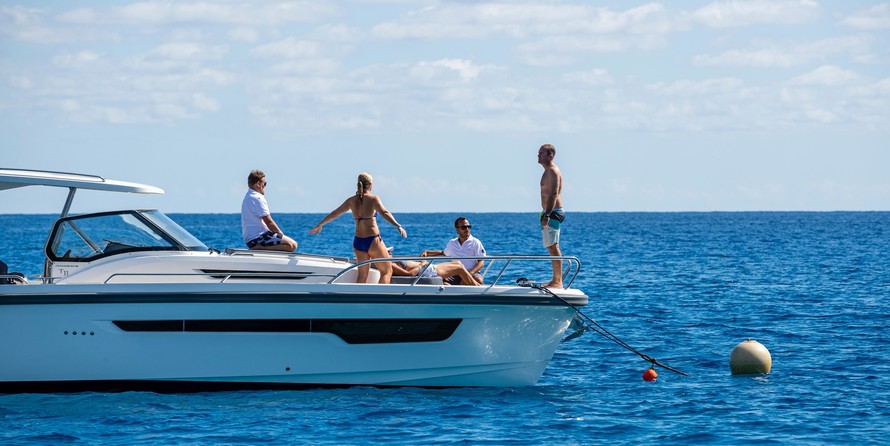 Seafarer 535 pilot boat - inboard diesel