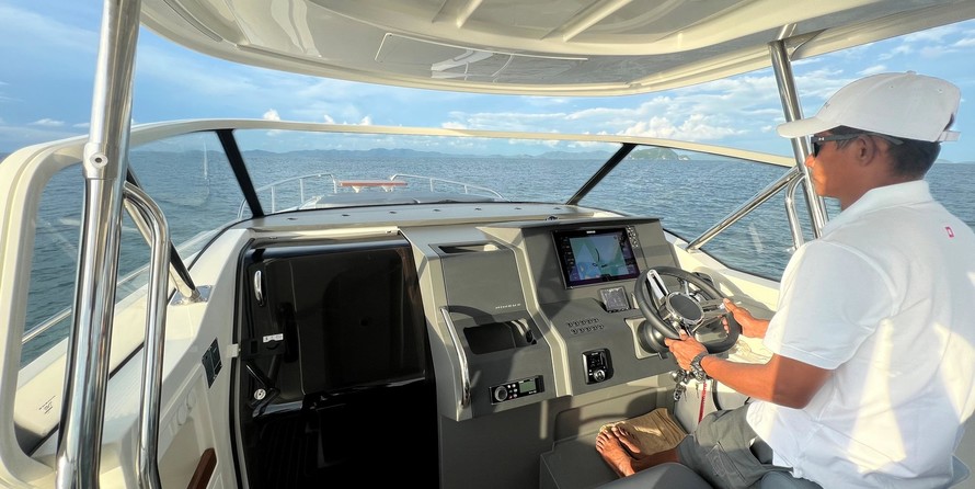 Seafarer 535 pilot boat - inboard diesel