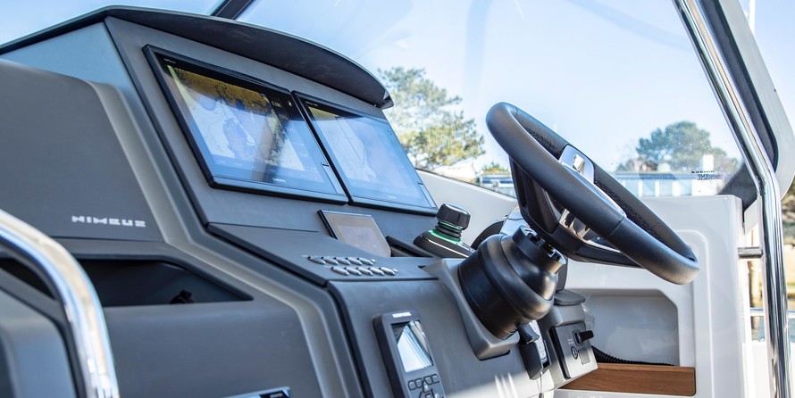 Seafarer 535 pilot boat - inboard diesel