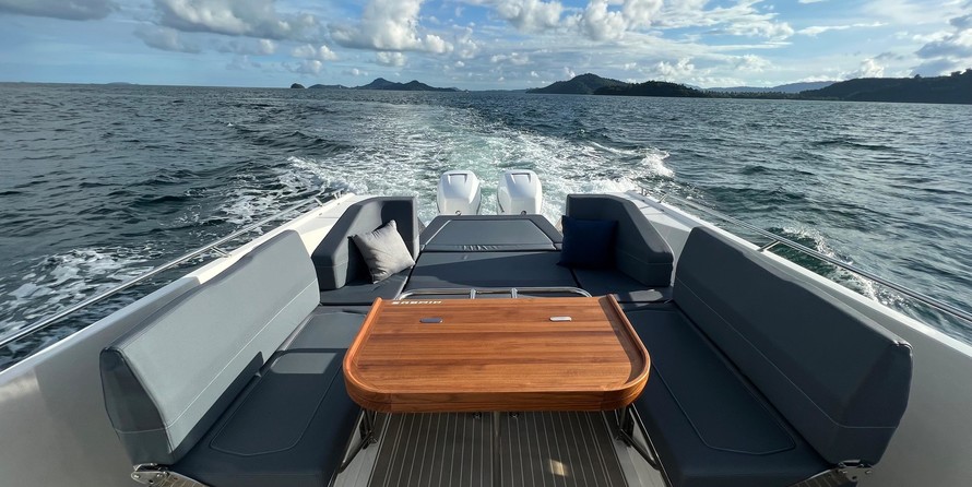 Seafarer 535 pilot boat - inboard diesel