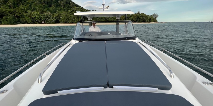 Seafarer 535 pilot boat - inboard diesel