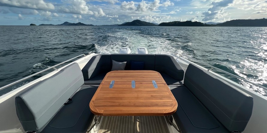 Seafarer 535 pilot boat - inboard diesel