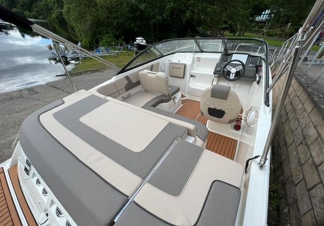 Bayliner VR5 Cuddy
