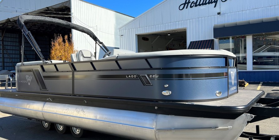 60 x 16 tri-toon passenger vessel