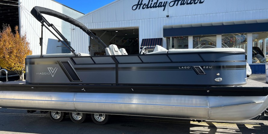 60 x 16 tri-toon passenger vessel