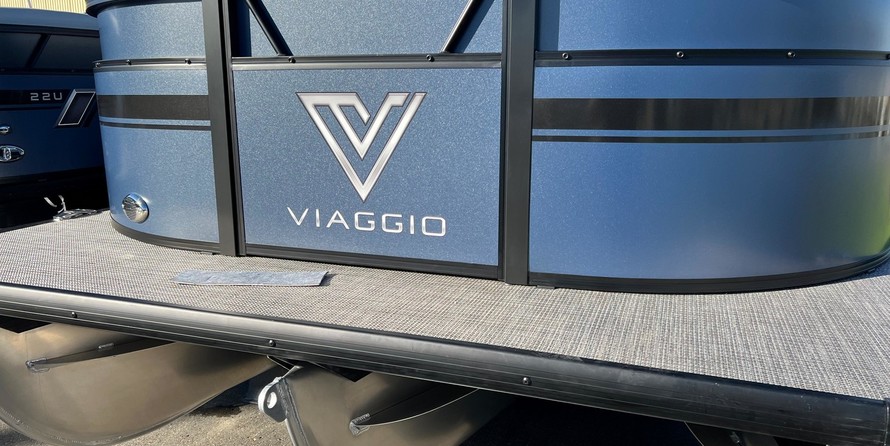 60 x 16 tri-toon passenger vessel