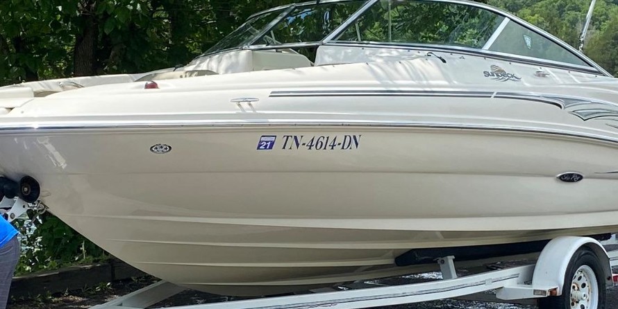 Sea Ray 220 Sundeck