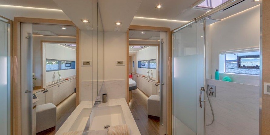 Fountaine Pajot Alegria 67