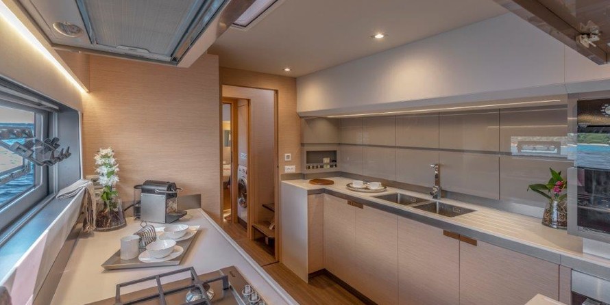 Fountaine Pajot Alegria 67