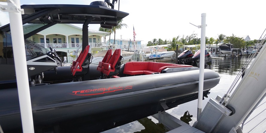 Technohull 38 Grand Sport