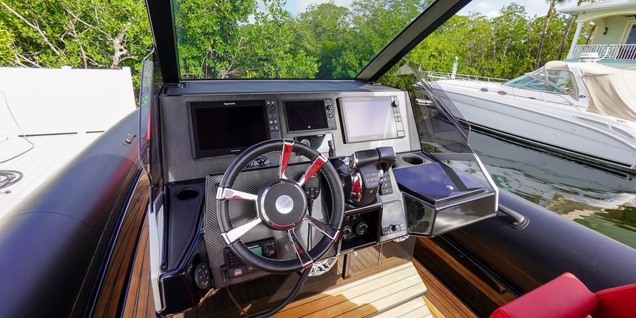Technohull 38 Grand Sport