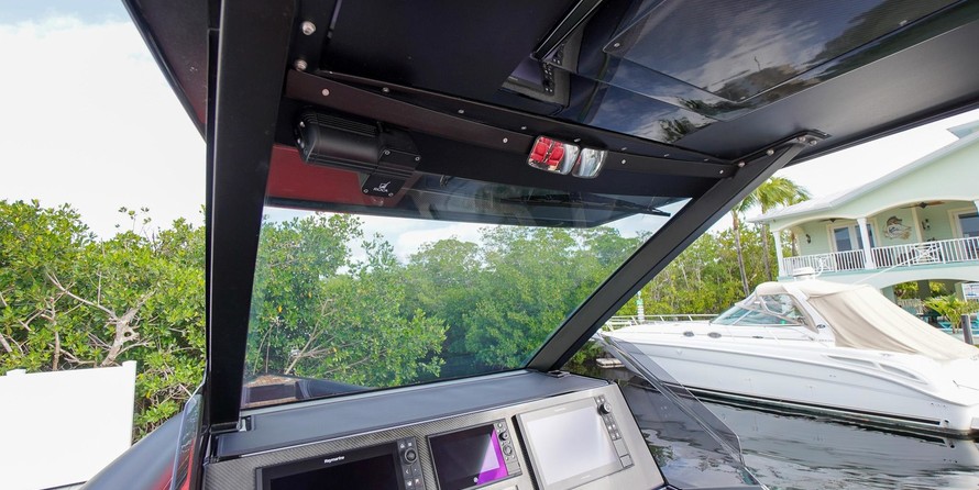 Technohull 38 Grand Sport