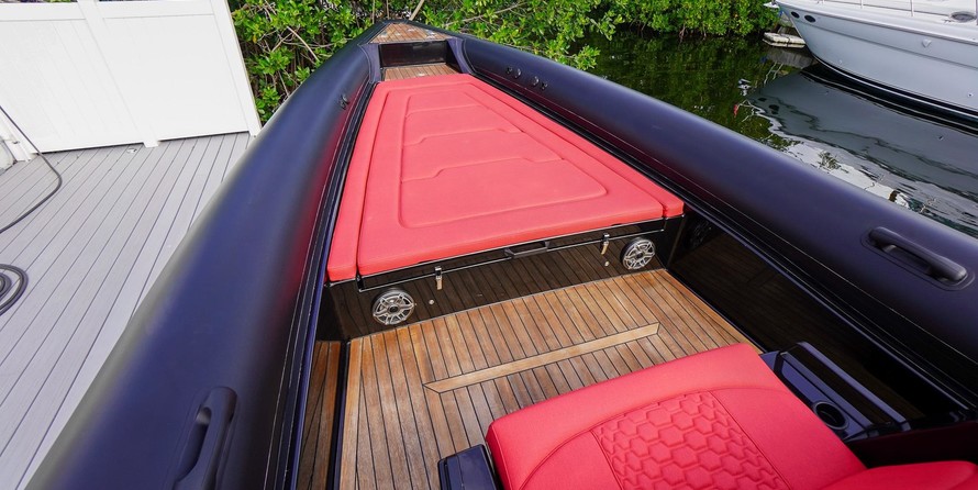 Technohull 38 Grand Sport