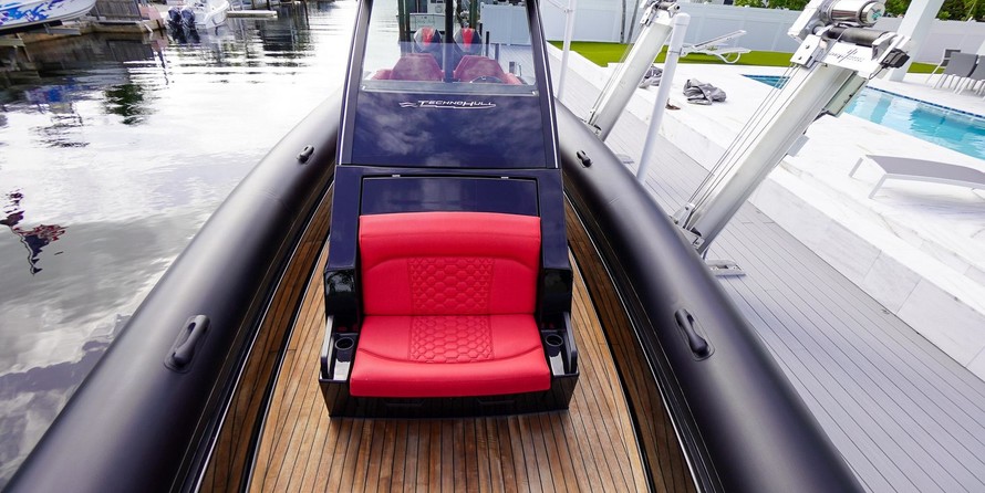 Technohull 38 Grand Sport