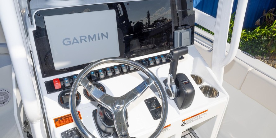 Sea Ray hunt ultra 211