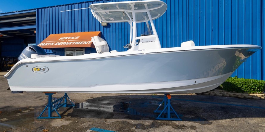 Sea Ray hunt ultra 211
