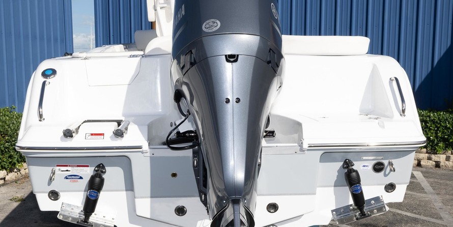 Sea Ray hunt ultra 211