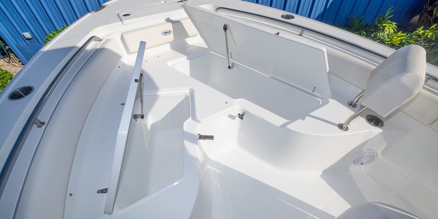 Sea Ray hunt ultra 211