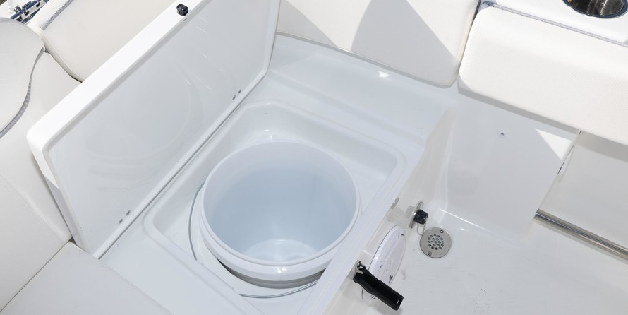 Sea Ray hunt ultra 211