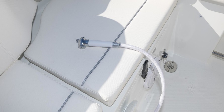 Sea Ray hunt ultra 211