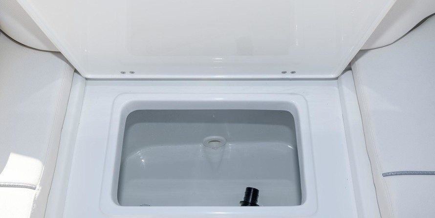 Sea Ray hunt ultra 211