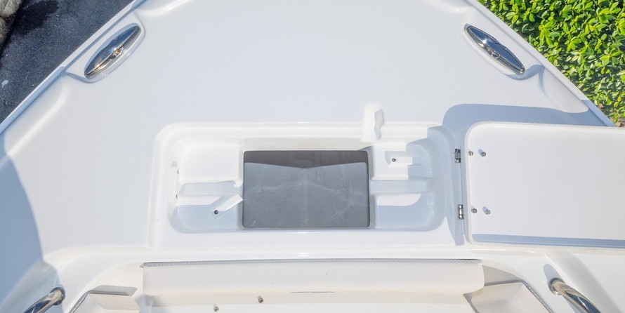 Sea Ray hunt ultra 211