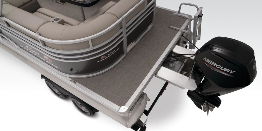 Sun Tracker Party Barge 20 DLX