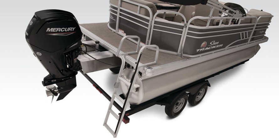 Sun Tracker Party Barge 20 DLX