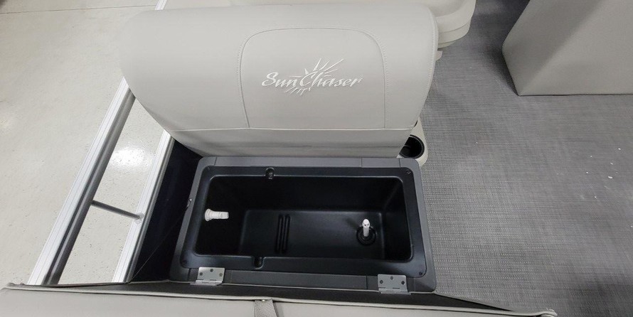 Sunchaser Boats Oasis 18 Fish