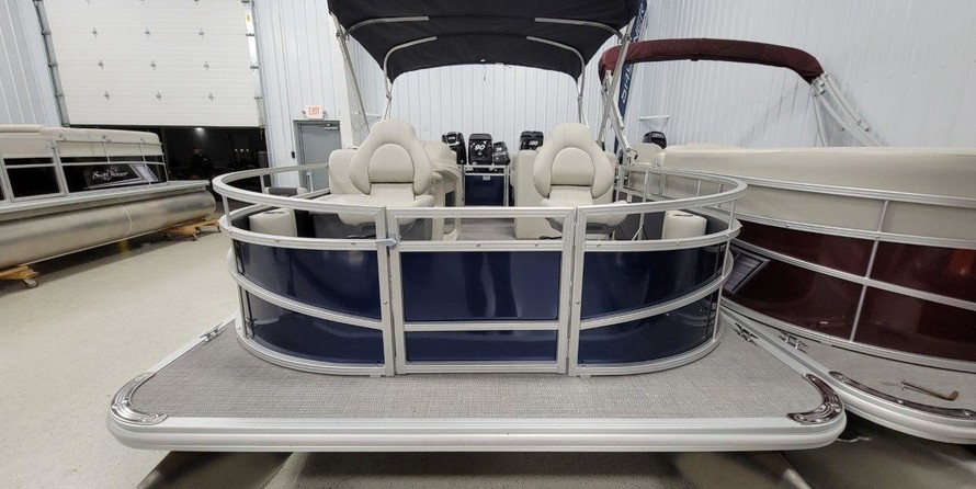 Sunchaser Boats Oasis 18 Fish