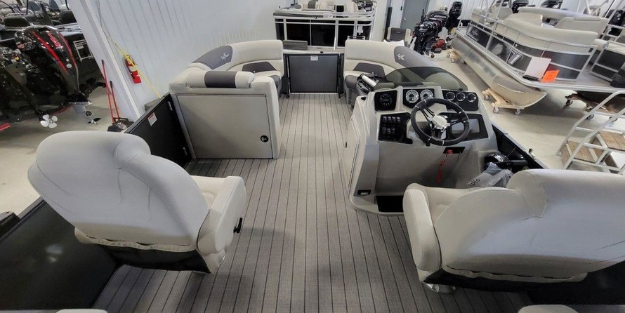 Sunchaser Boats Geneva Cruise 22 LR DH