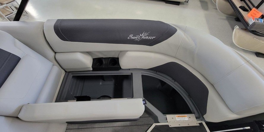 Sunchaser Boats Geneva Cruise 22 LR DH