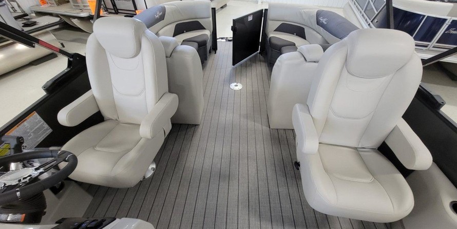 Sunchaser Boats Geneva Cruise 22 LR DH