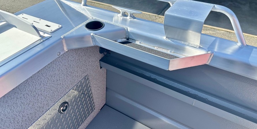 Thunder Jet 24' Alexis Pro w/ 300HP Mercury Pro XS!