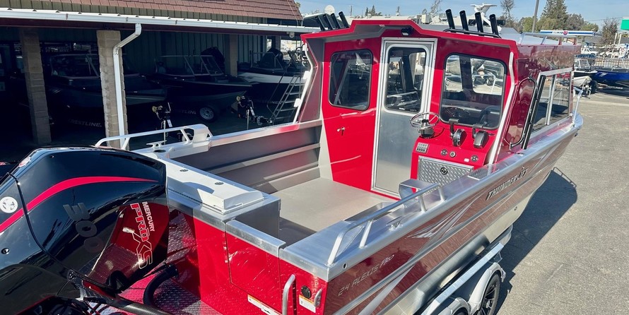 Thunder Jet 24' Alexis Pro w/ 300HP Mercury Pro XS!