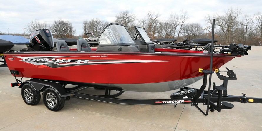 Tracker TARGA V-19 WT Tournament Edition w/225HP Pro-XS!!