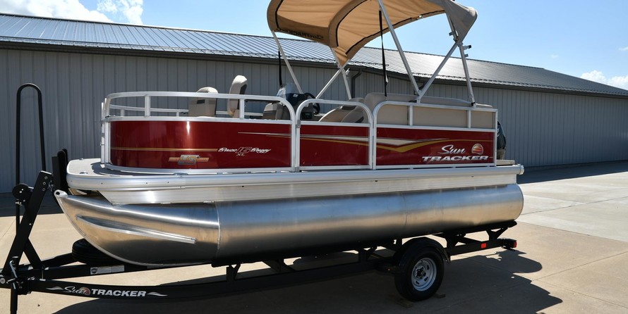 Sun Tracker Bass Buggy 16 DLX ET