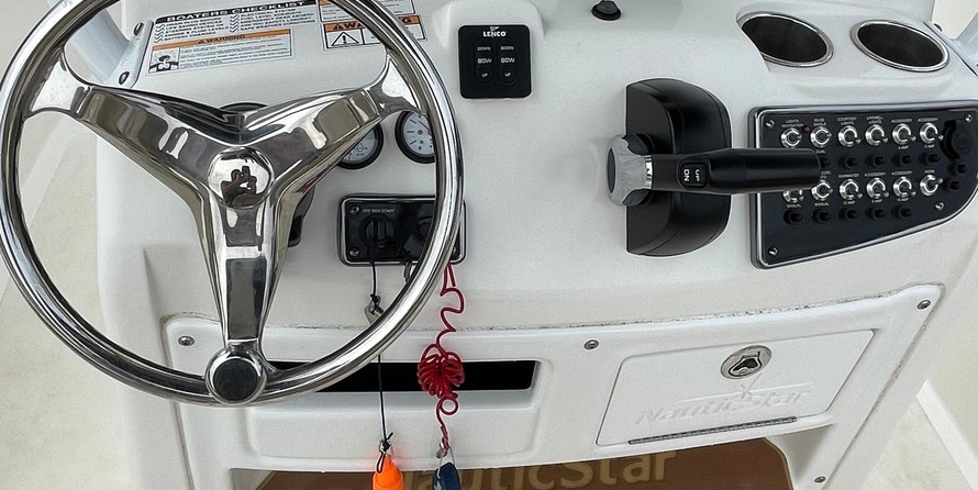 Nauticstar 2302 legacy