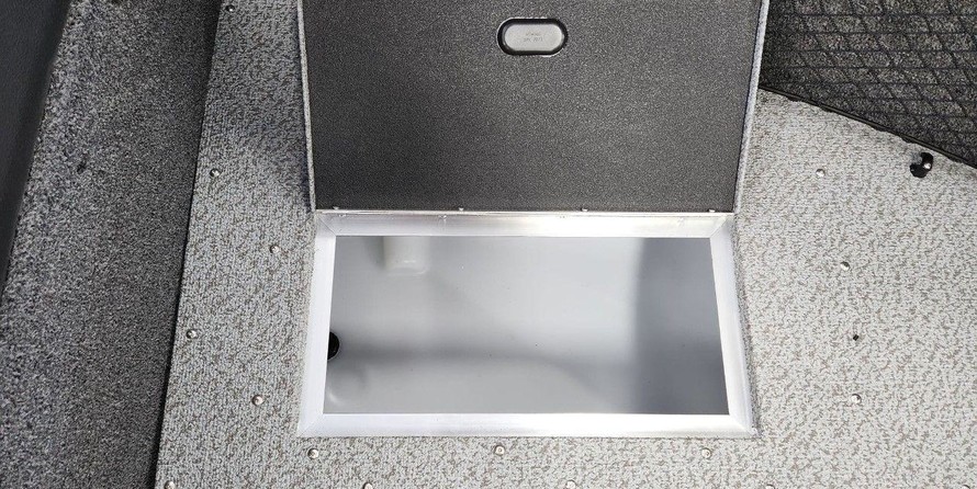 Crestliner 2250 Authority