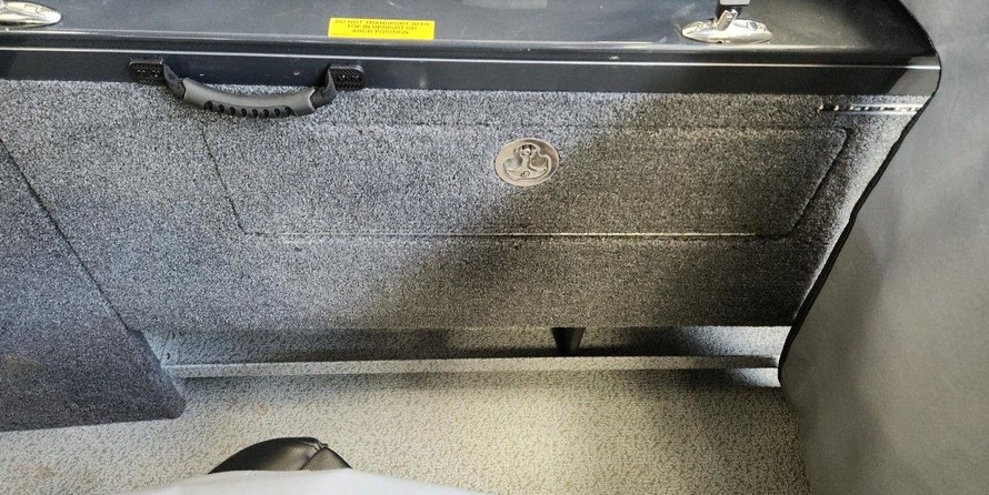 Crestliner 2250 Authority