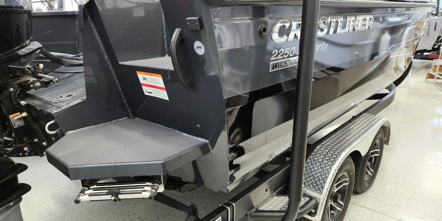 Crestliner 2250 Authority