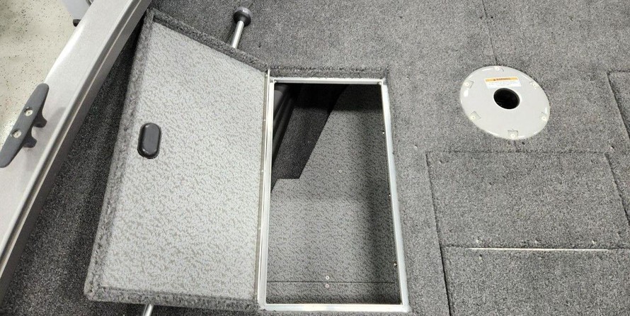 Crestliner 1700 Vision