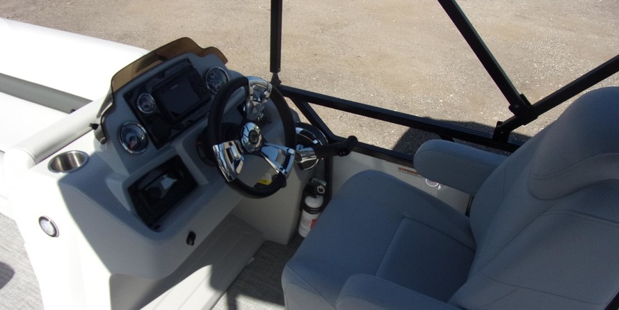 Sunchaser Boats Oasis 20 Fish-n-Cruise