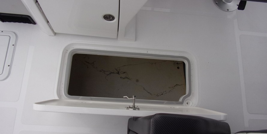 Hurricane fundeck 232