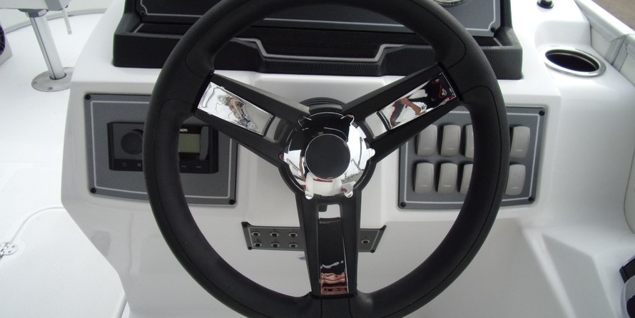 Hurricane fundeck 232